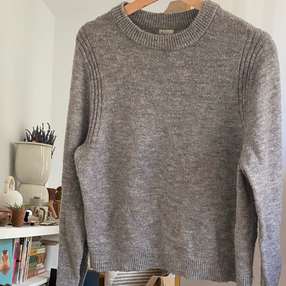 A New Day Heathered Grey Sweater Small